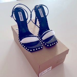 Brand New Steve Madden Black Zelle Heel